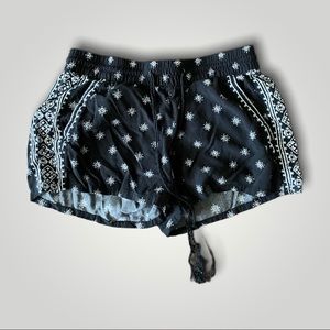 Old Navy shorts size S